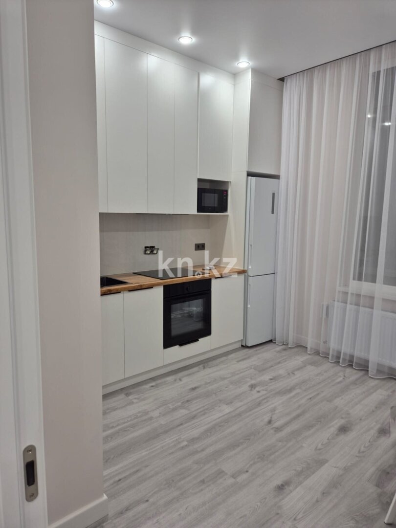 Аренда 1-комнатной квартиры, 41 м² в Астане