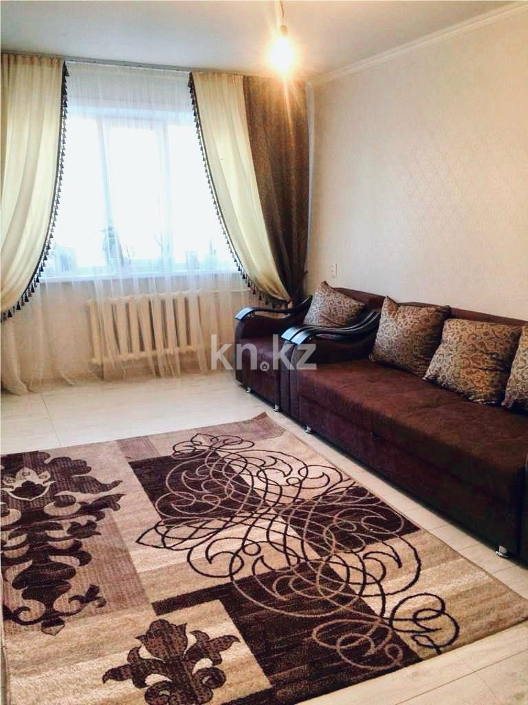 Продажа 2-комнатной квартиры, 42 м², 16 мкр. - Продажа квартир в Караганде фото 1 из 13