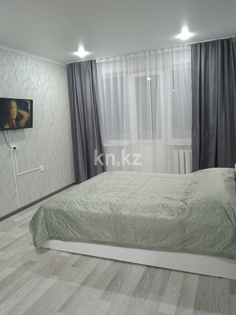 Аренда 1-комнатной квартиры посуточно, 36 м², пр. Республики, дом  69 - Аренда жилой и коммерческой недвижимости в Темиртау фото 1 из 10