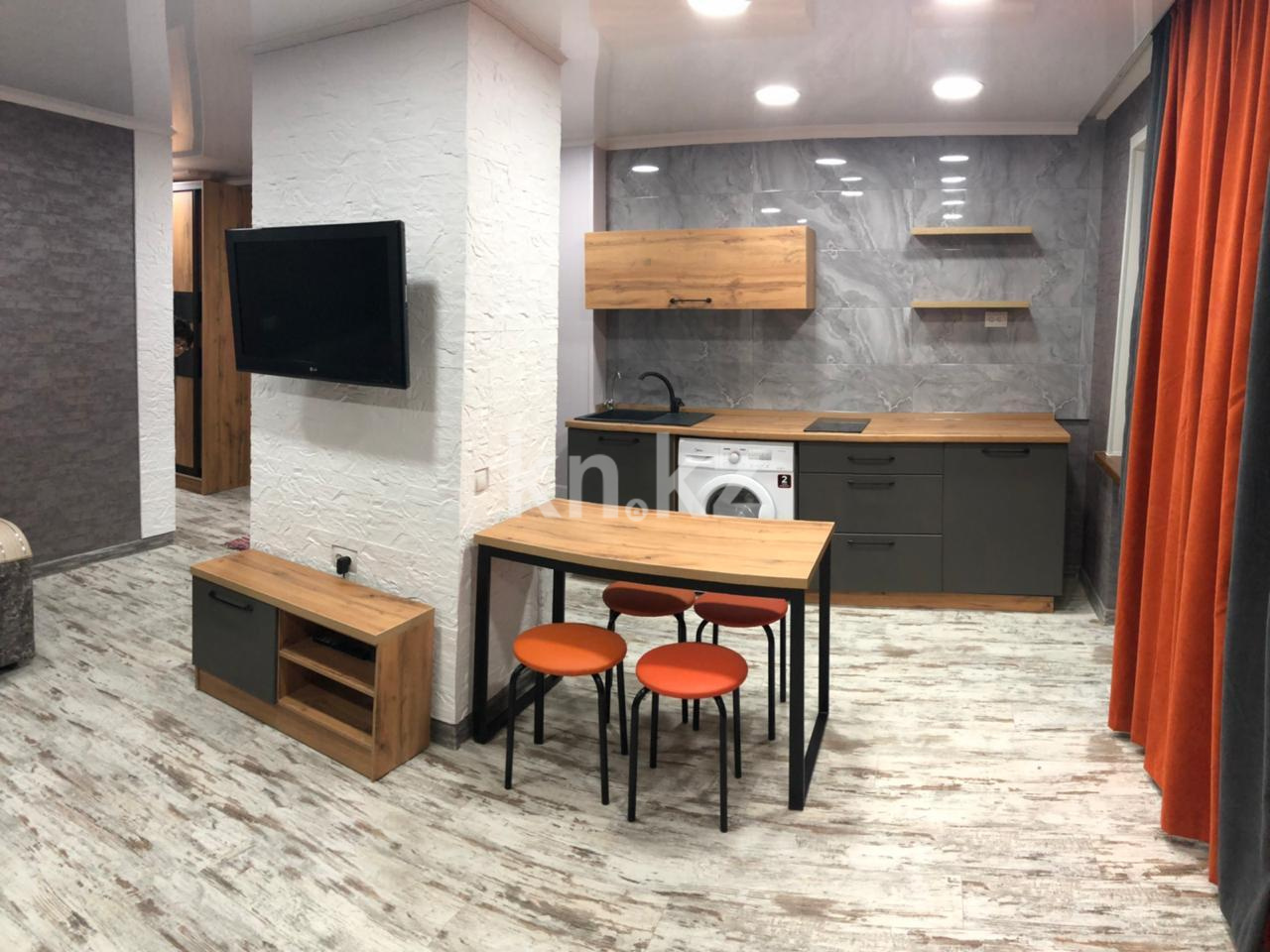 Аренда 1-комнатной квартиры посуточно, 45 м², ул. Набережная Славского, дом  48 в Усть-Каменогорске - фото 3