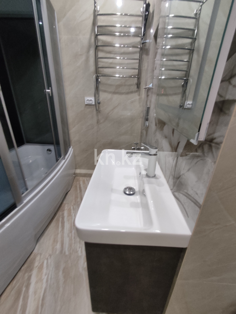 Продажа 2-комнатной квартиры, 73.3 м² в Алматы - фото 19