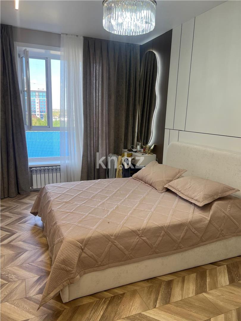 Продажа 3-комнатной квартиры, 75 м², ул. Муканова - Продажа квартир в новостройках Караганды фото 1 из 12
