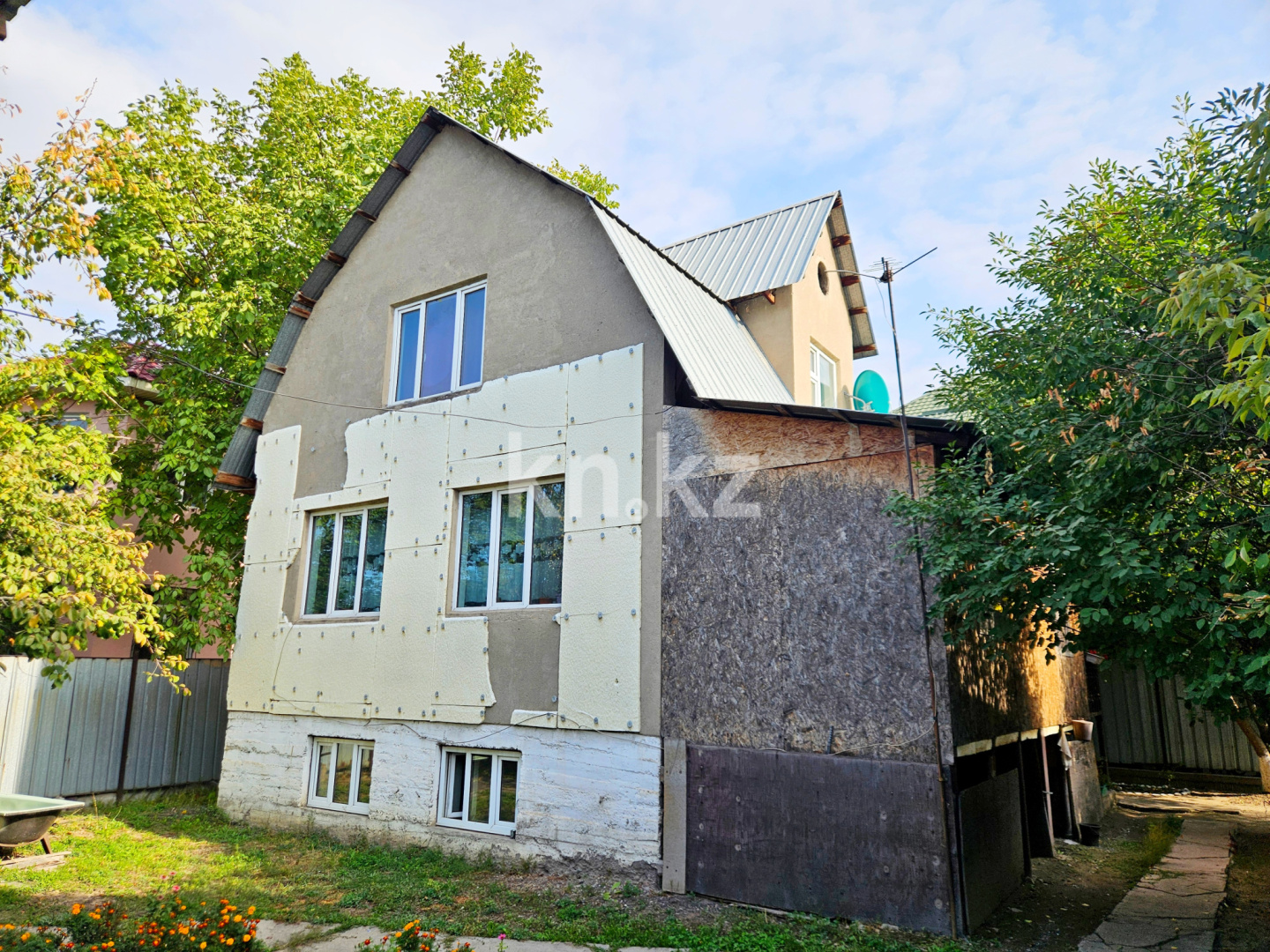 Продажа 3-комнатного дома, 139.4 м², мкр-н Нуршашкан - Продажа  трехкомнатных домов, коттеджей в Алматы с фото фото 1 из 16