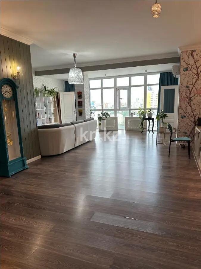 Продажа 4-комнатной квартиры, 146 м² в Астане