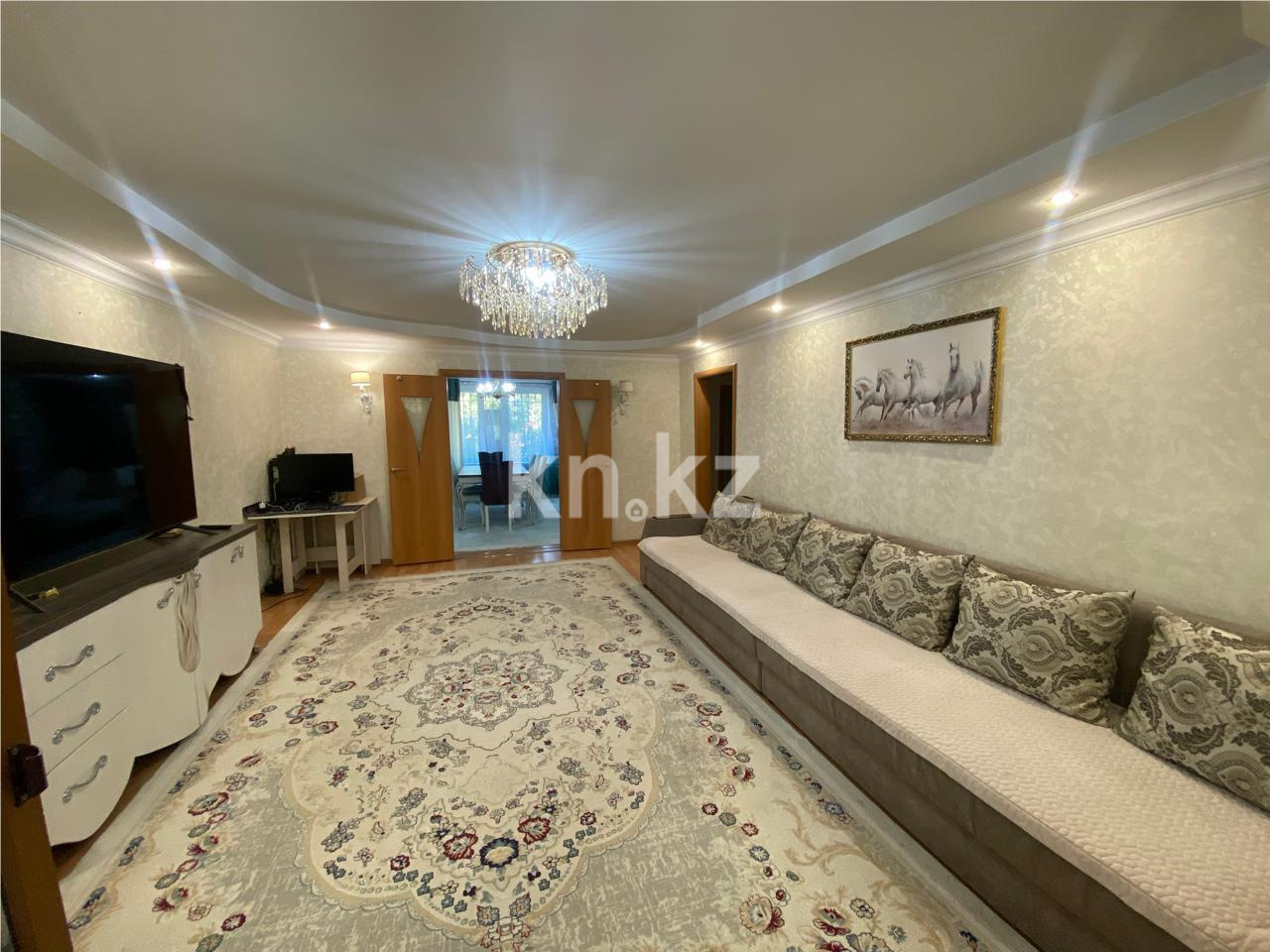 Продажа 4-комнатной квартиры, 100 м² - Недвижимость в Караганде - страница 8 фото 1 из 14
