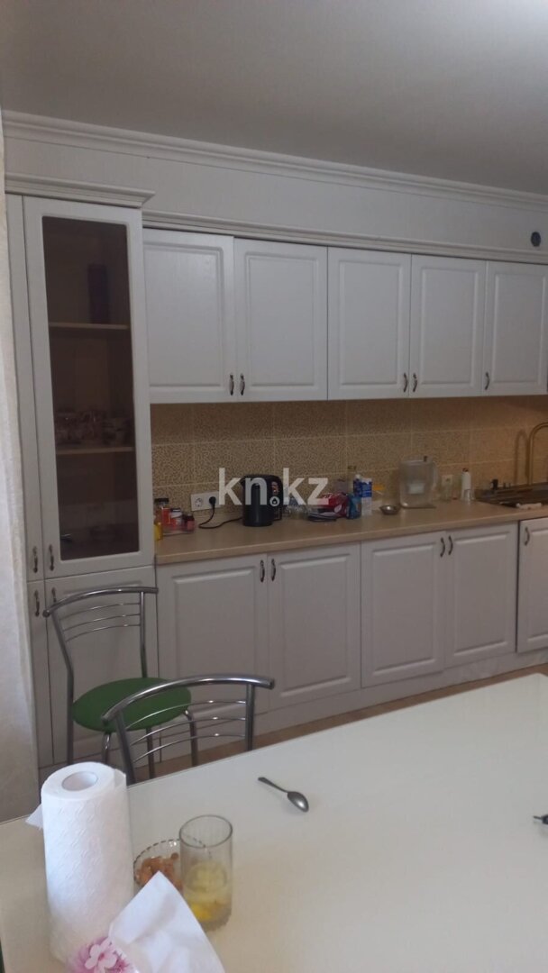 Аренда 3-комнатной квартиры, 118 м² в Астане