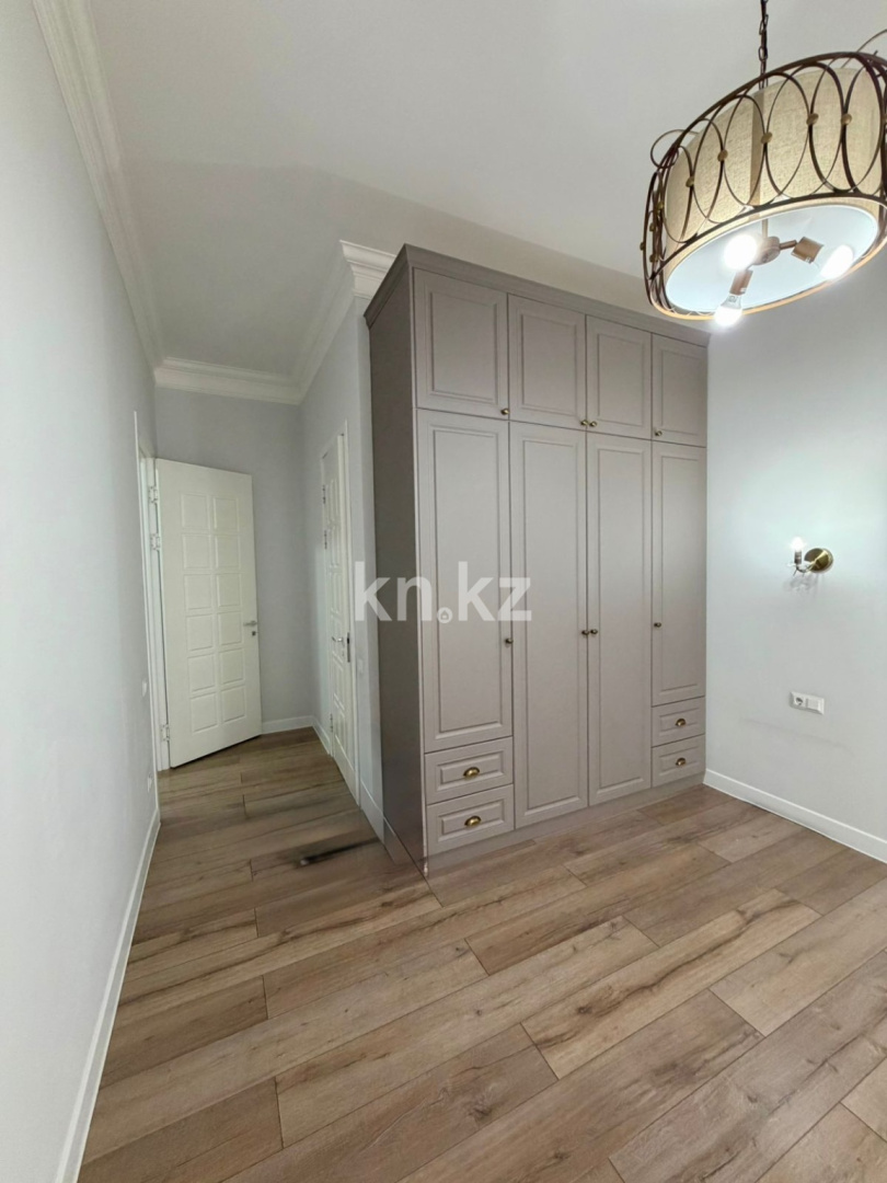 Продажа 4-комнатной квартиры, 122.5 м² - Продажа четырехкомнатных квартир в кирпичном доме в Астане - страница 3 фото 12 из 14