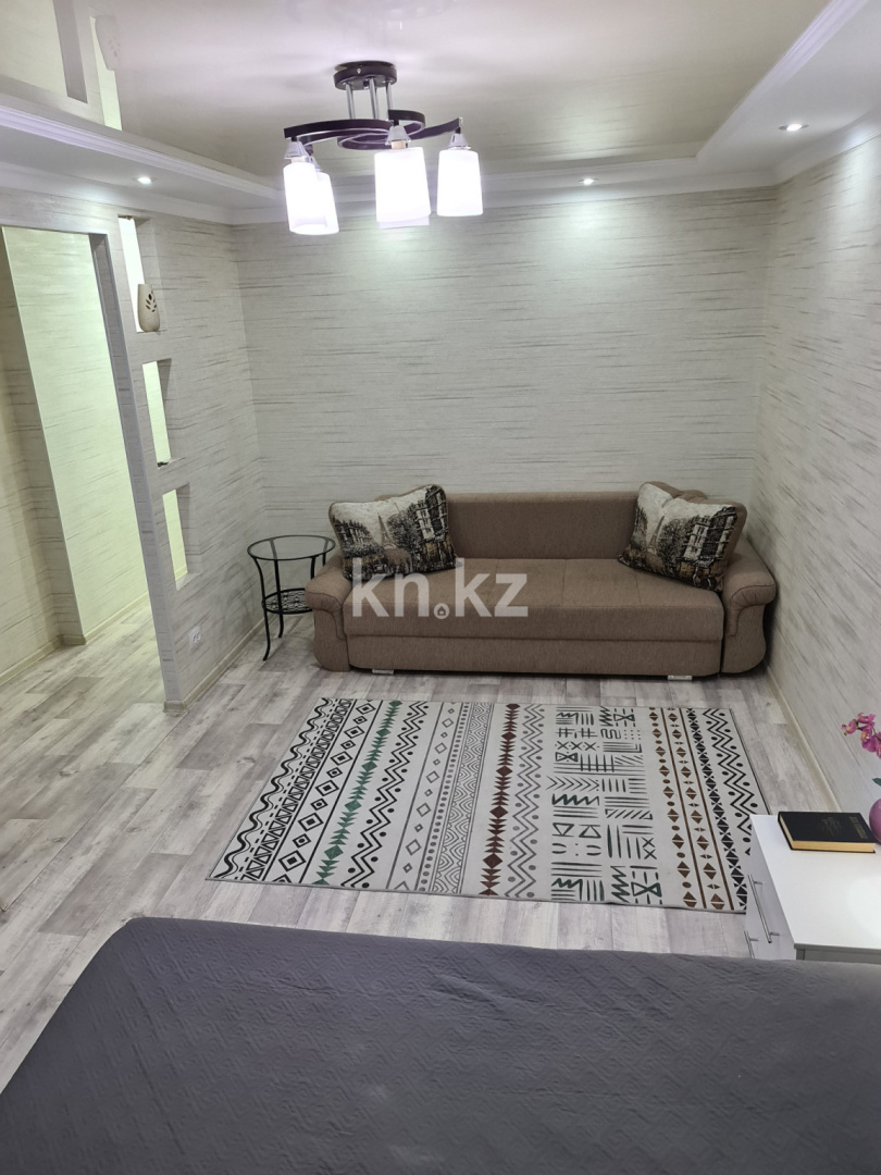 Аренда 1-комнатной квартиры посуточно, 35 м², пр. Бухар-жырау, дом  63/4 - Аренда квартир посуточно в Караганде с фото фото 7 из 9