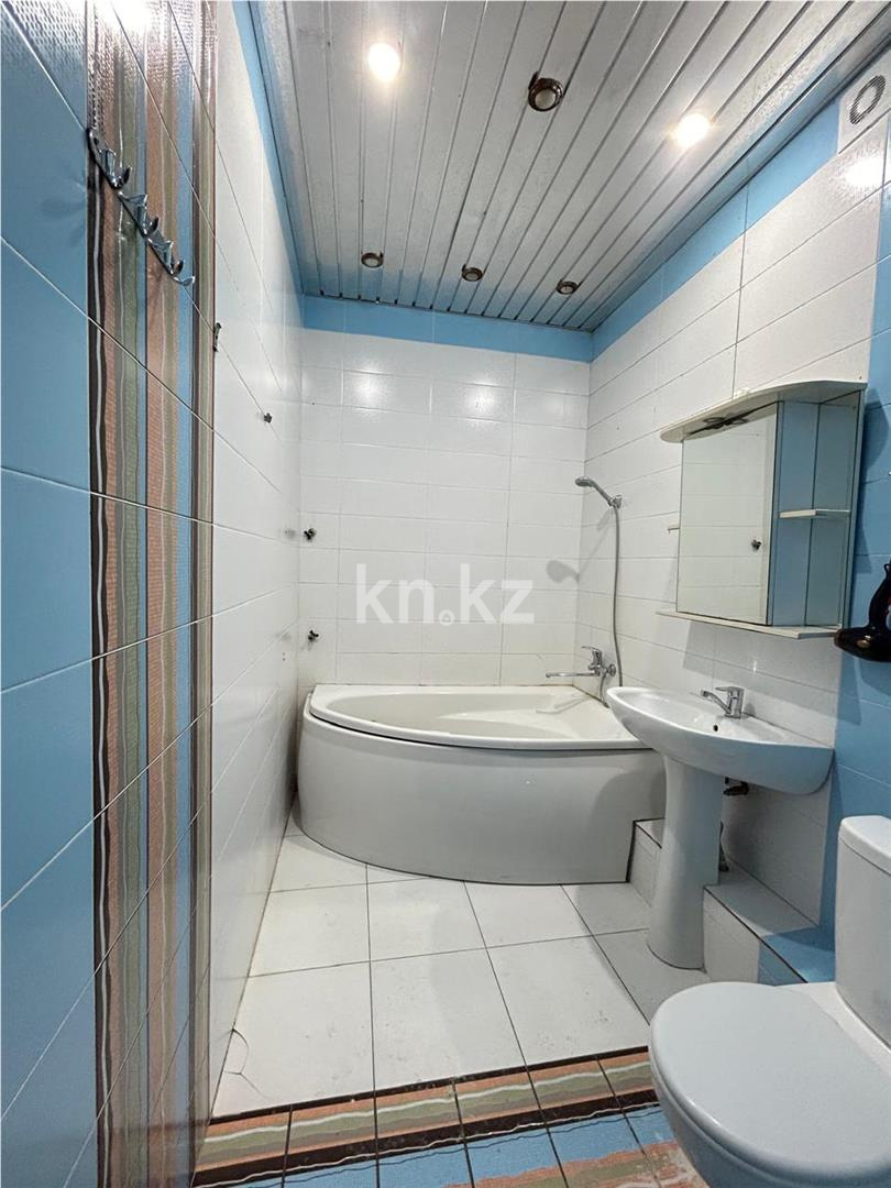 Продажа 4-комнатной квартиры, 191.7 м², ул. Мамбетова в Астане - фото 22