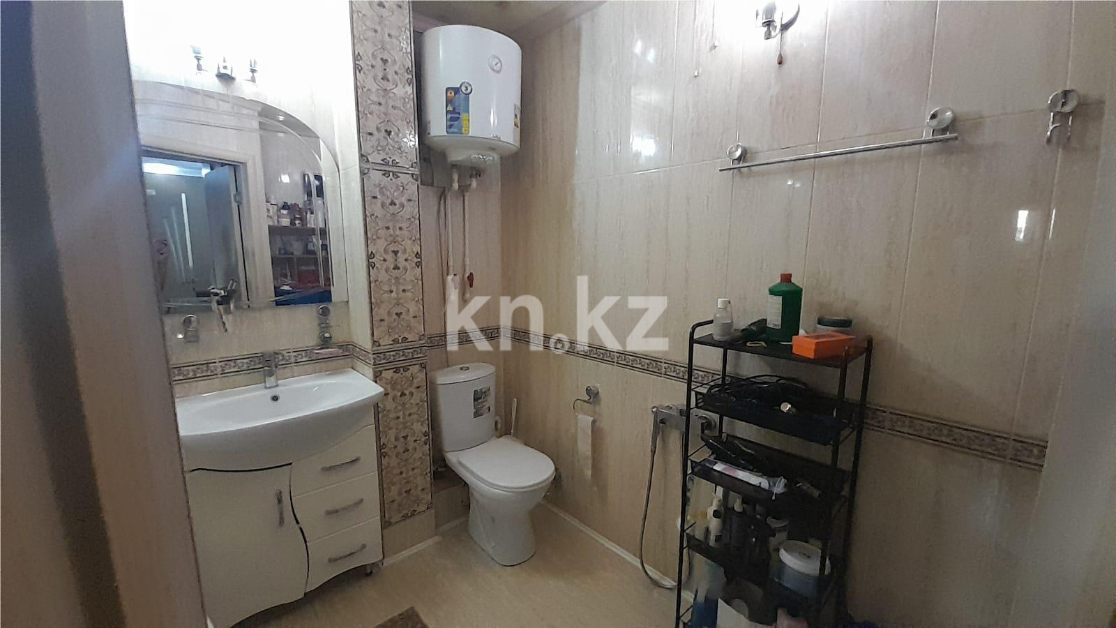 Продажа 4-комнатной квартиры, 84 м², ул. Ермекова, дом  52 - Продажа квартир в Караганде фото 15 из 15