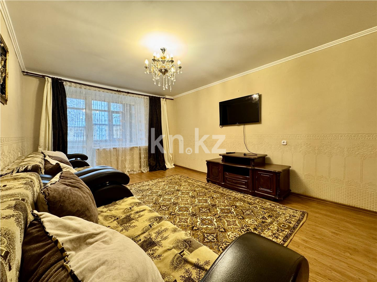 Продажа 3-комнатной квартиры, 63 м², ул. Аманжолова, дом  7 - Продажа квартир в Караганде фото 2 из 30