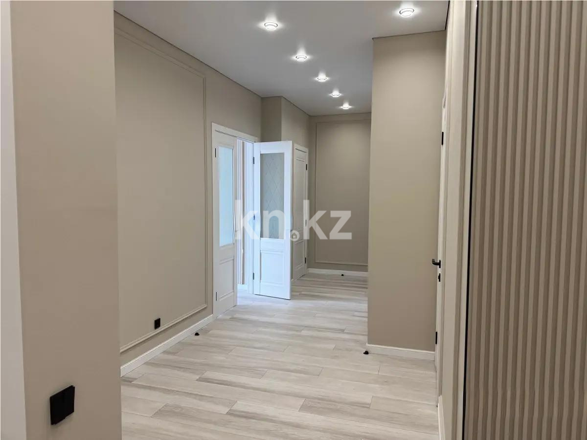 Продажа 3-комнатной квартиры, 112 м², ул. Аманжолова, дом  14/1 в Караганде - фото 6