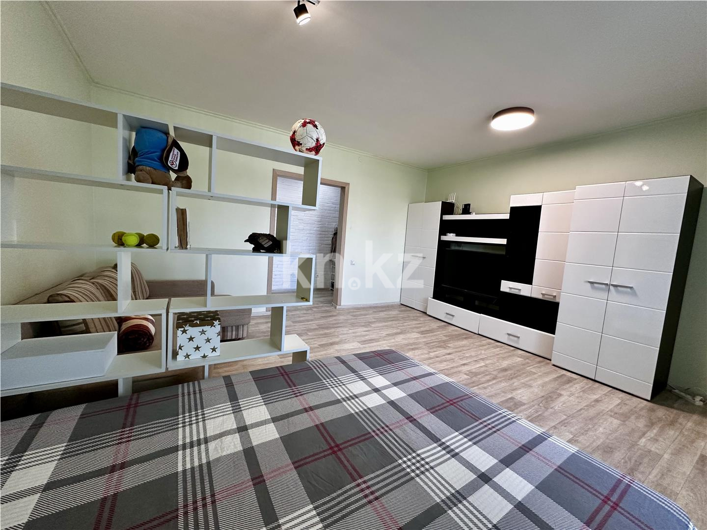 Продажа 1-комнатной квартиры, 52 м², пр. Республики - Продажа  однокомнатных квартир в Караганде фото 6 из 17