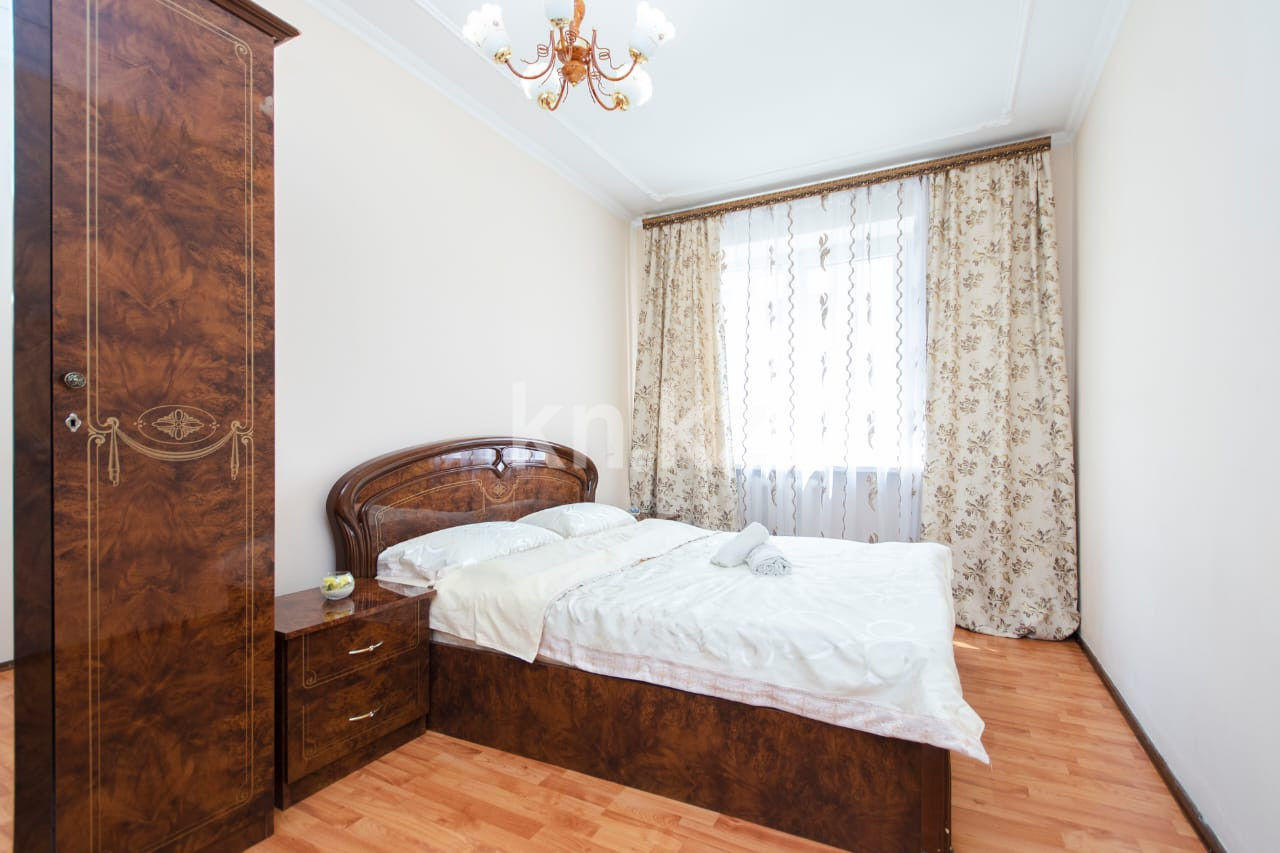 Аренда 2-комнатной квартиры посуточно, 50 м², Самал-2 мкр-н, дом  27 - Продажа квартир в Алматы фото 1 из 17