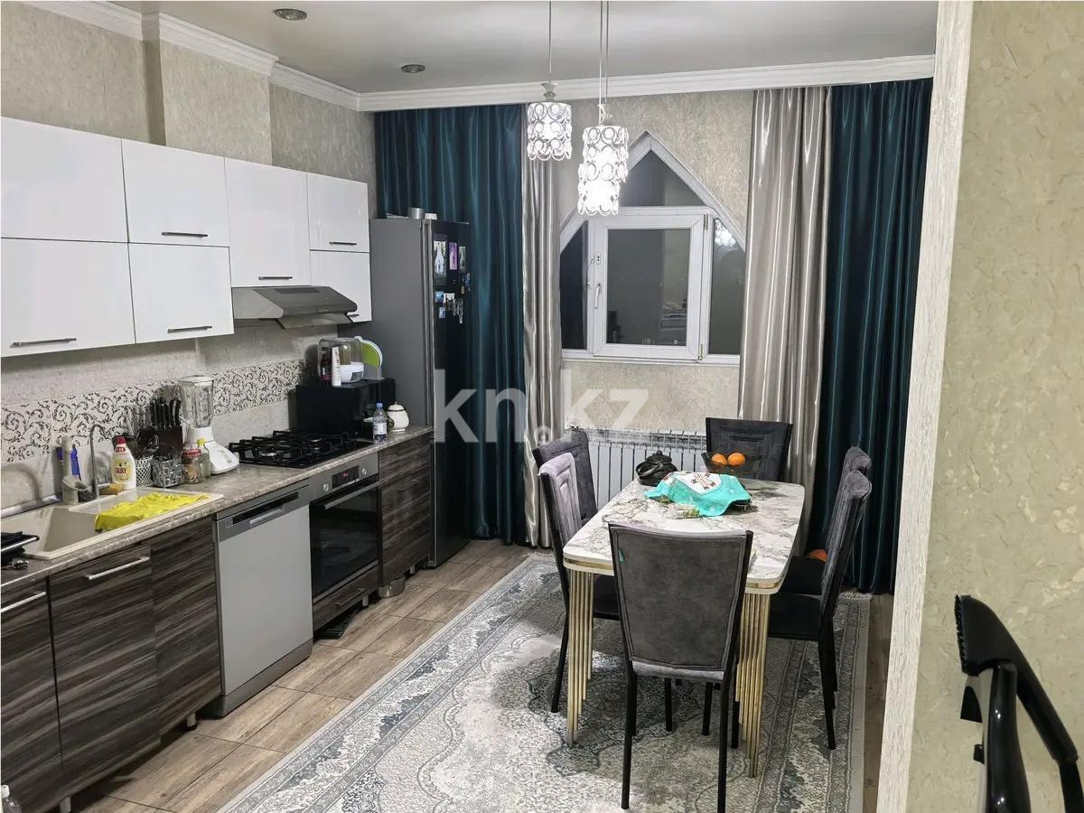 Продажа 3-комнатной квартиры, 77 м², мкр-н Аксай-5, дом  5 в Алматы - фото 4