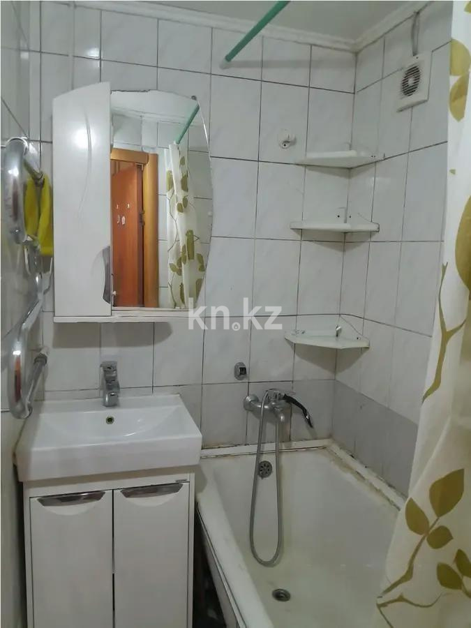 Продажа 3-комнатной квартиры, 58 м², 10 мкр., дом  8А в Алматы - фото 5