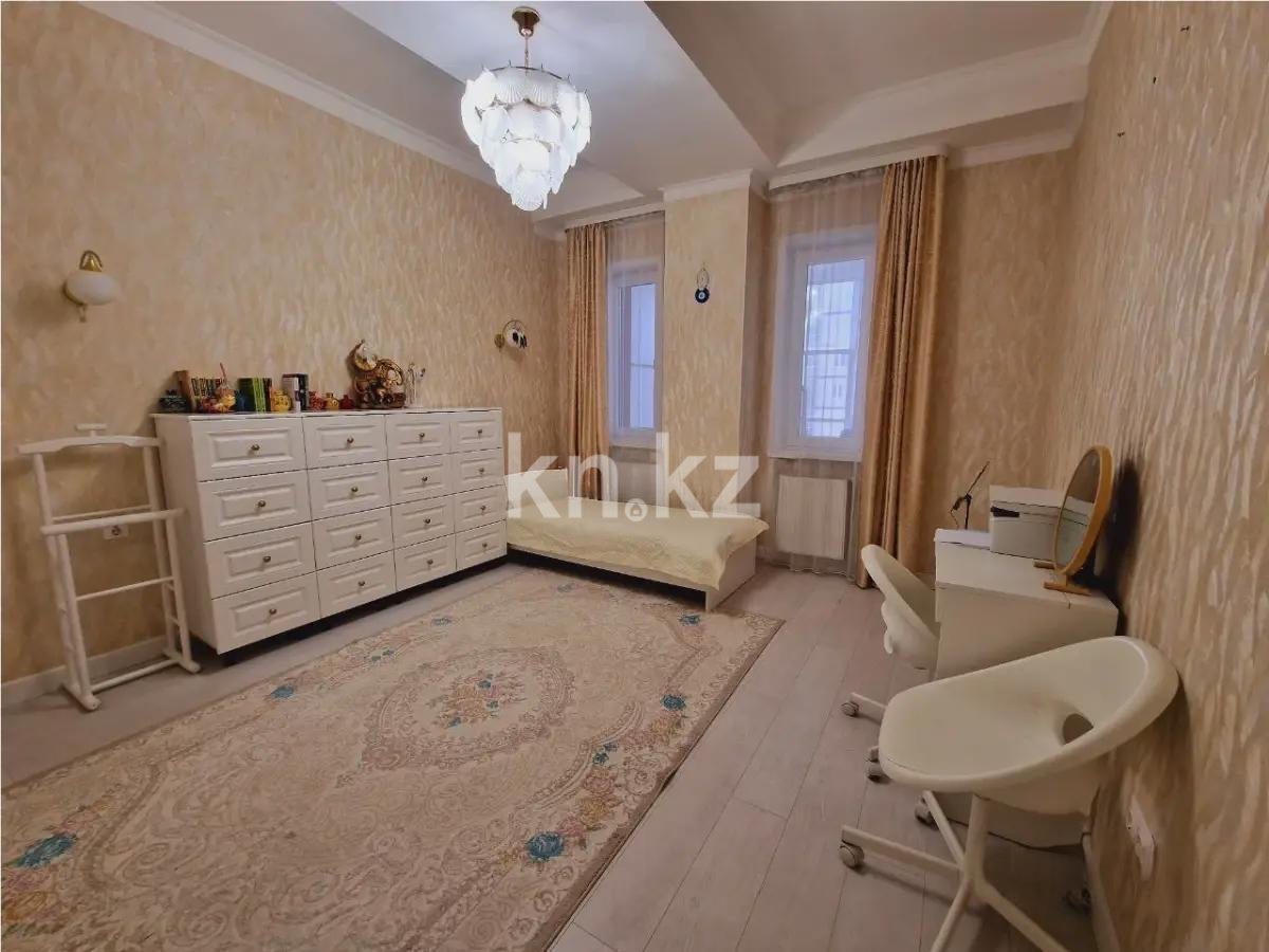 Продажа 3-комнатной квартиры, 140 м², пр. Кабанбай батыра, дом  6/3 в Астане - фото 3