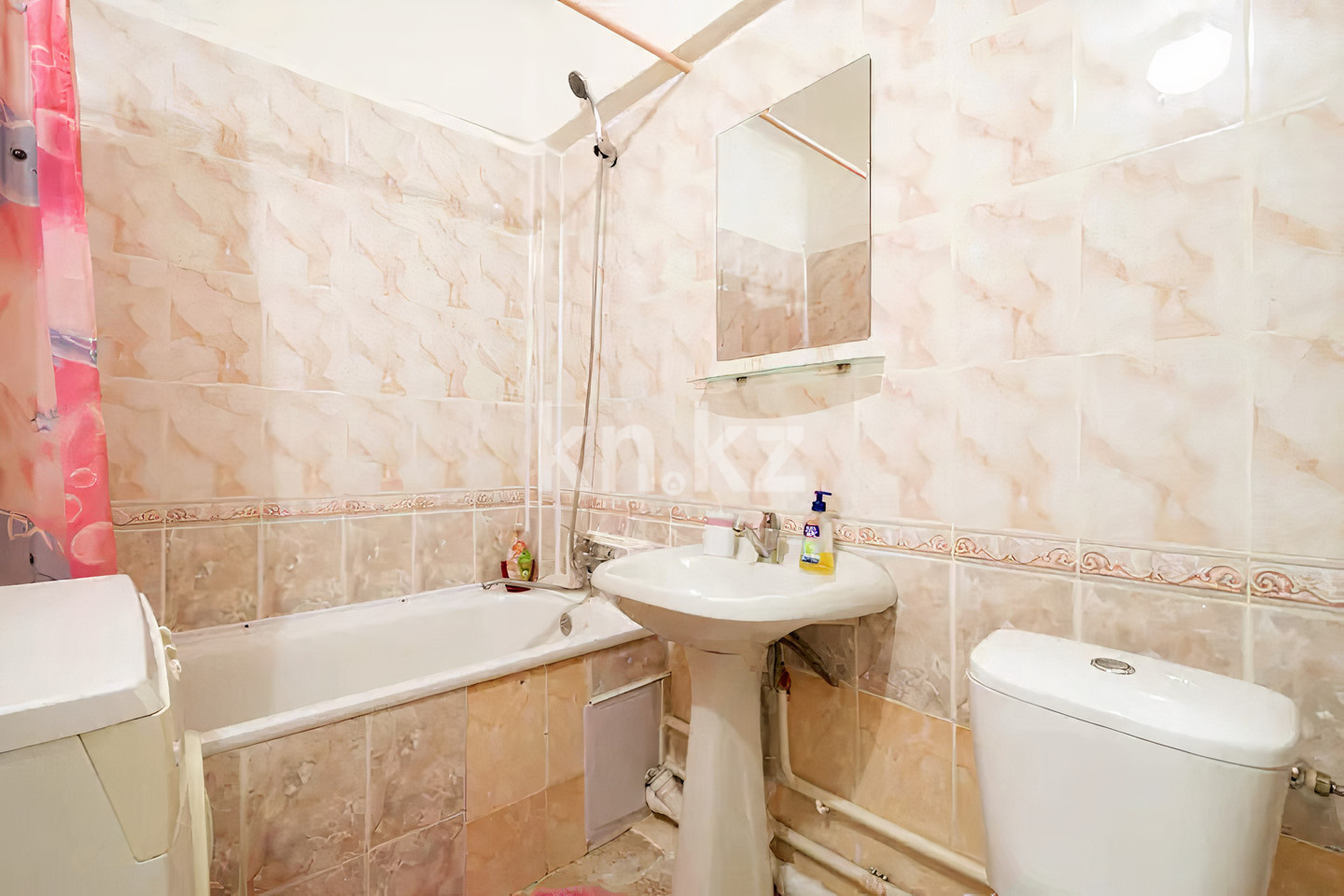 Аренда 1-комнатной квартиры посуточно, 32 м², пр. Жибек жолы, дом  33 - Продажа квартир в Алматы фото 9 из 11