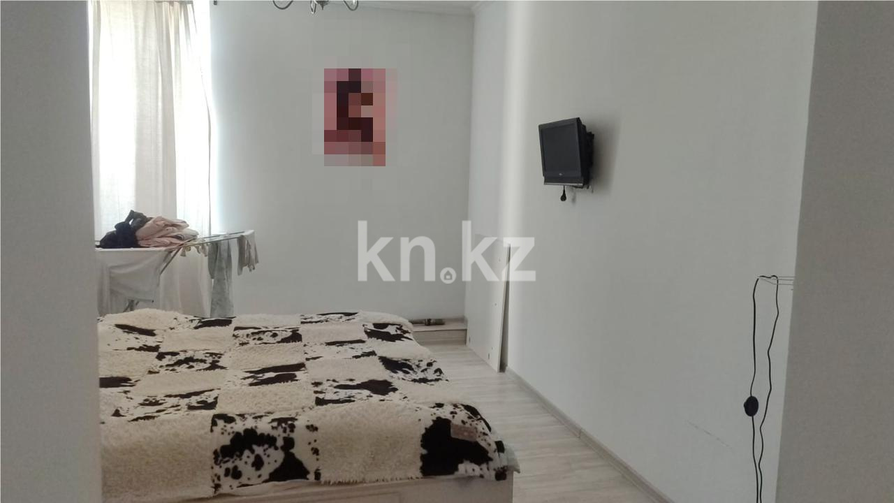 Продажа 3-комнатной квартиры, 86 м², ул. Абая в Караганде - фото 2