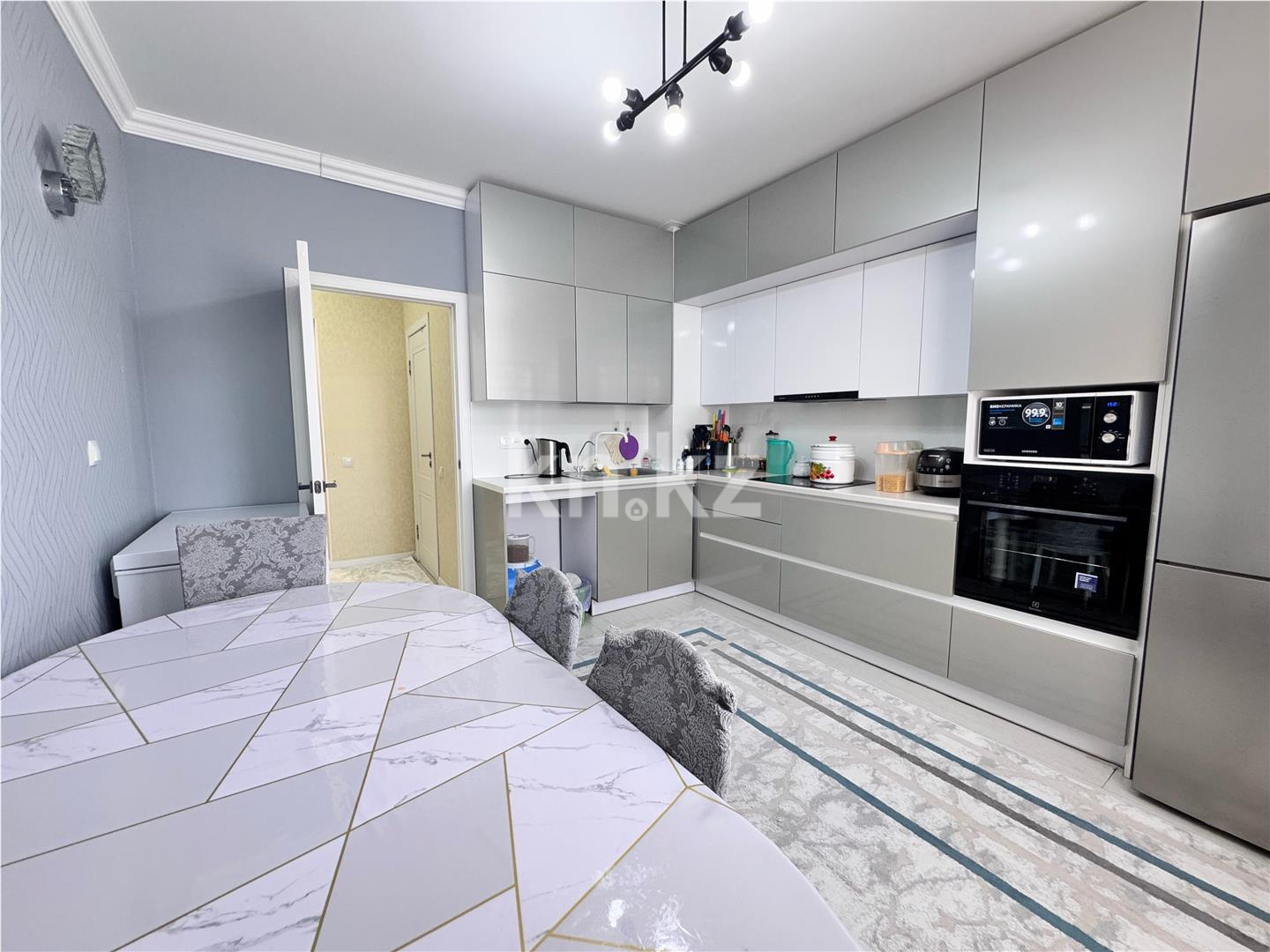 Продажа 2-комнатной квартиры, 65 м², ул. Байтурсынова в Астане - фото 4