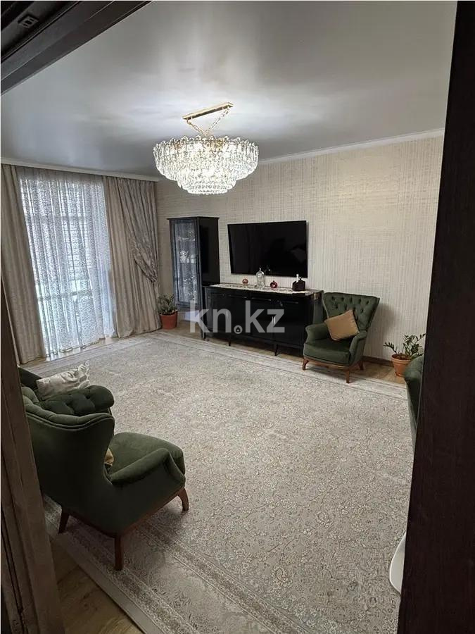 Продажа 4-комнатной квартиры, 120 м², ул. Дюсембекова, дом  83/2 - Продажа  четырехкомнатных квартир в Караганде без посредников фото 1 из 7
