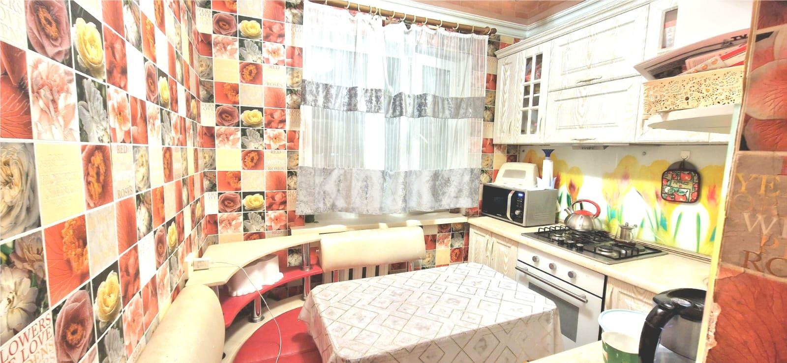 Продажа 3-комнатной квартиры, 62 м², мкр-н 15 - Продажа квартир в Караганде фото 9 из 24