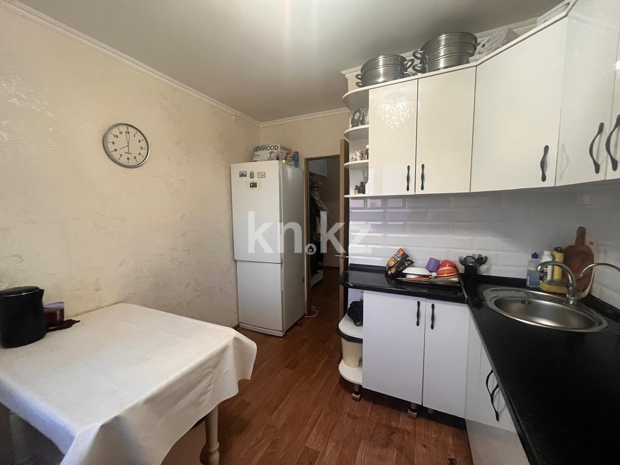 Продажа 3-комнатной квартиры, 69 м², ул. Университетская, дом  29 - Продажа  трехкомнатных квартир в Караганде фото 2 из 15