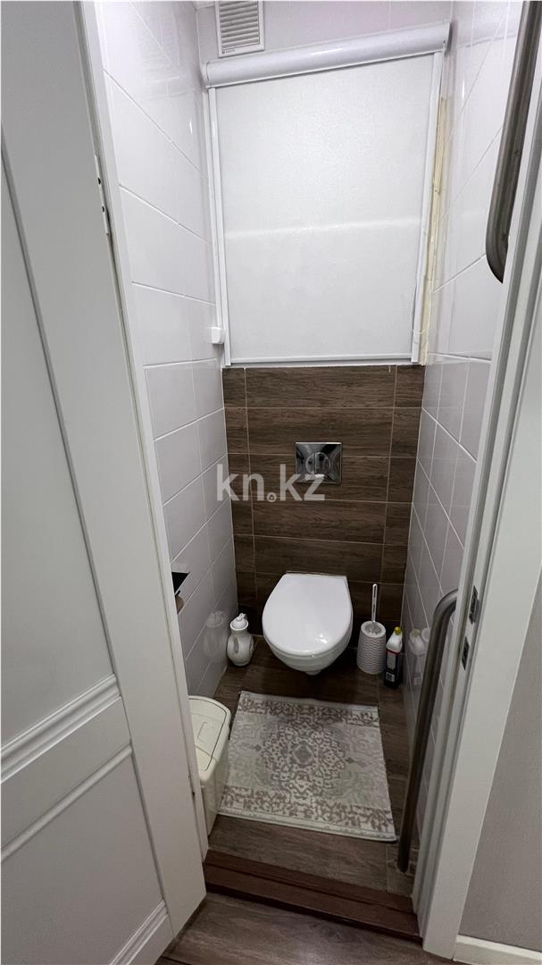 Продажа 3-комнатной квартиры, 65 м², ул. Рыскулова - Продажа  трехкомнатных квартир в Караганде фото 14 из 22