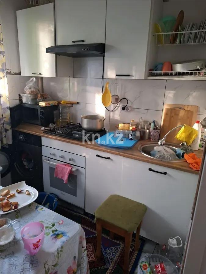 Продажа 3-комнатной квартиры, 58 м², мкр-н 8, дом  33 - Продажа квартир без посредников в Алматы фото 4 из 5