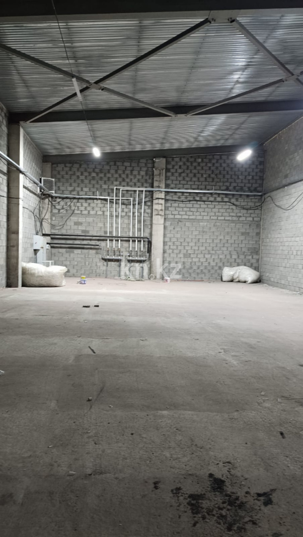 Аренда , 1900 м², Торетай - Аренда баз, складов и промышленной недвижимости в Алматы фото 1 из 5