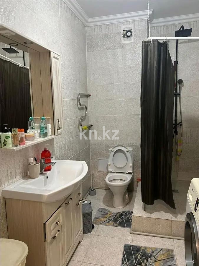 Продажа 1-комнатной квартиры, 45 м², ул. Богенбай батыра, дом  23А в Алматы - фото 2