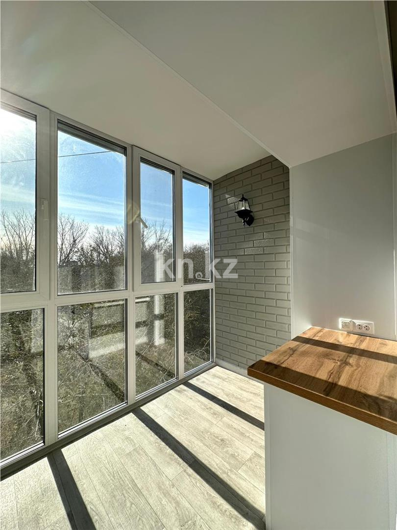 Продажа 3-комнатной квартиры, 61 м², ул. Аманжолова - Продажа квартир в Караганде фото 4 из 15