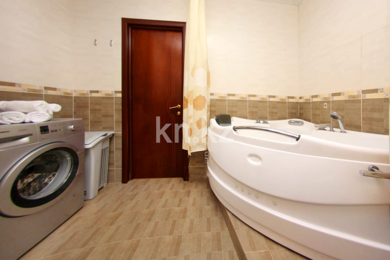 Аренда 2-комнатной квартиры посуточно, 70 м², ул. Хусаинова, дом  225 - Аренда  двухкомнатных квартир посуточно в Алматы с фото фото 17 из 24