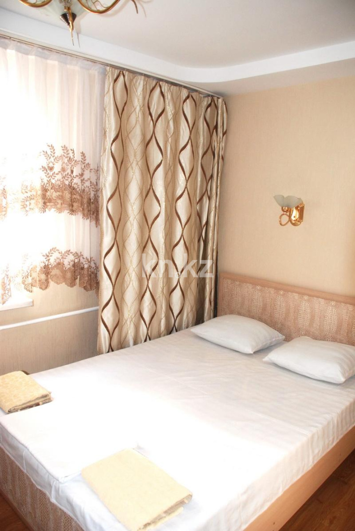 Аренда 2-комнатной квартиры посуточно, 43 м², пр. Абая, дом  52а - ул. Байзакова - Аренда  двухкомнатных квартир посуточно в Алматы фото 3 из 6