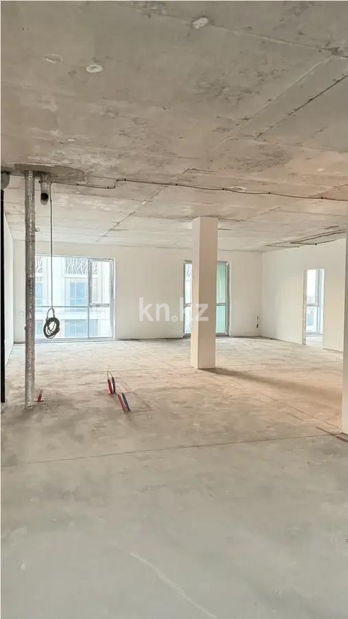 Продажа 3-комнатной квартиры, 145 м², мкр-н Мирас, дом  115 в Алматы