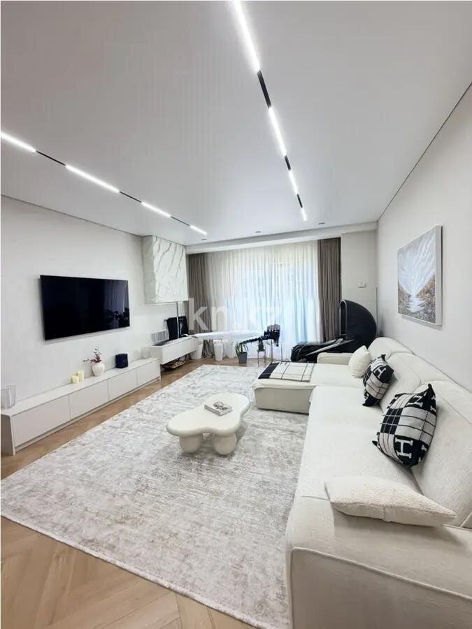 Продажа 4-комнатной квартиры, 136 м² в Алматы