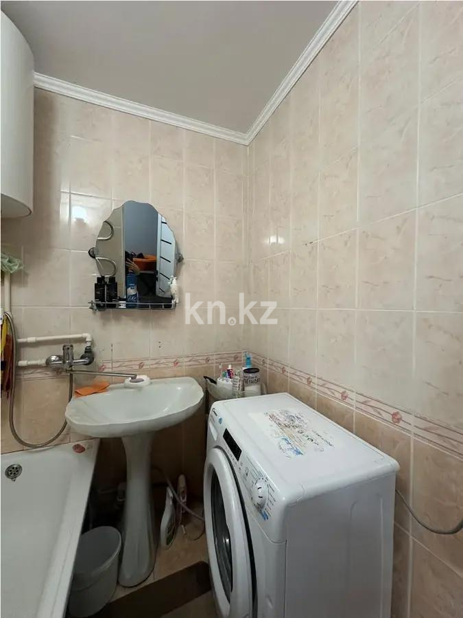 Продажа 3-комнатной квартиры, 63 м², ул. Гапеева, дом  1 в Караганде - фото 5