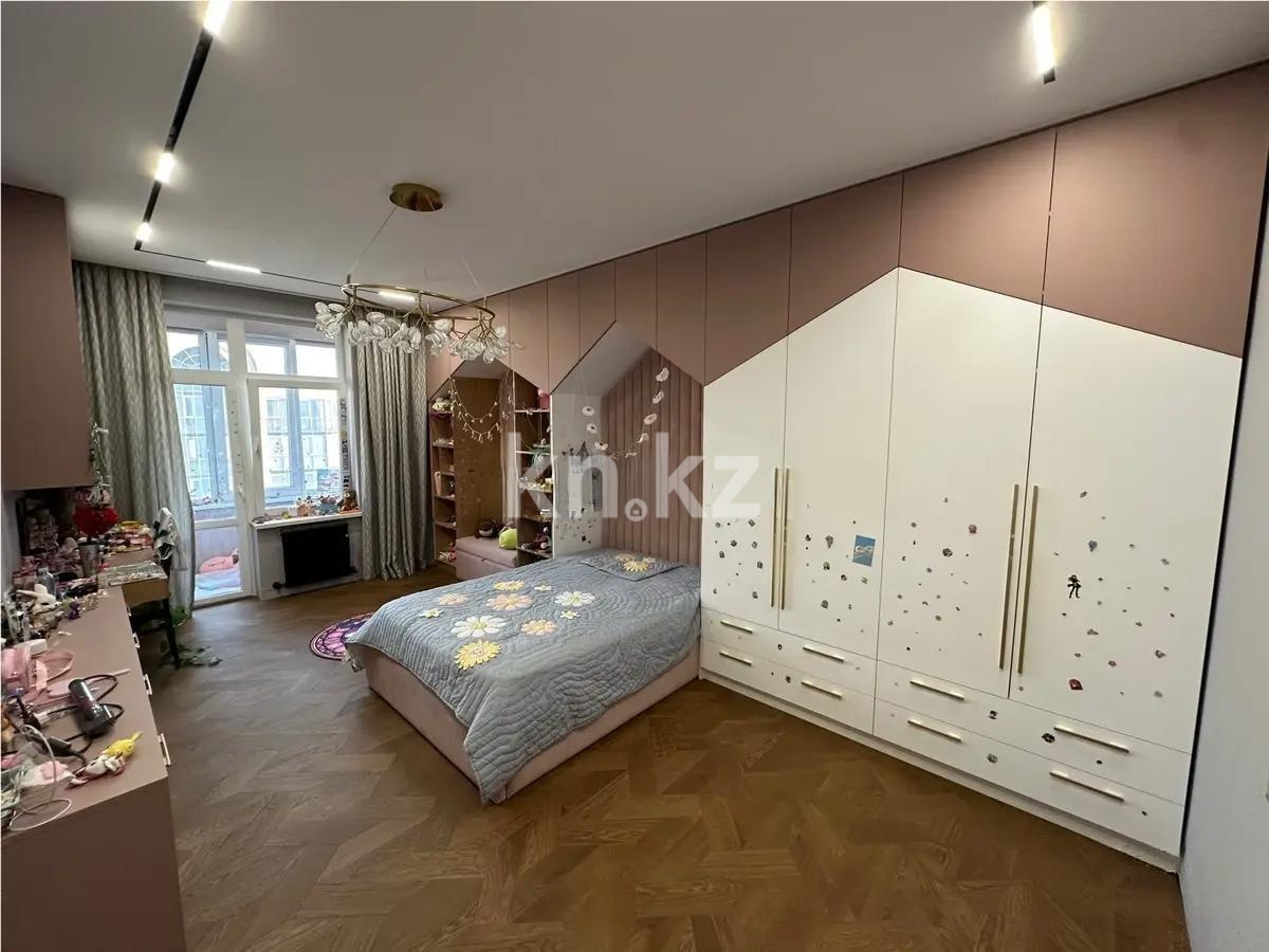 Продажа 4-комнатной квартиры, 143 м², ул. Розыбакиева, дом  237 в Алматы - фото 3
