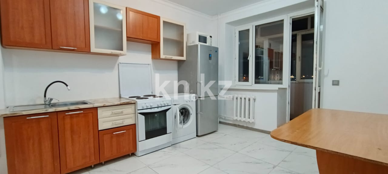 Аренда 2-комнатной квартиры, 70 м², ул. Брусиловского, дом  2 - Аренда  двухкомнатных квартир помесячно в Астане фото 1 из 12