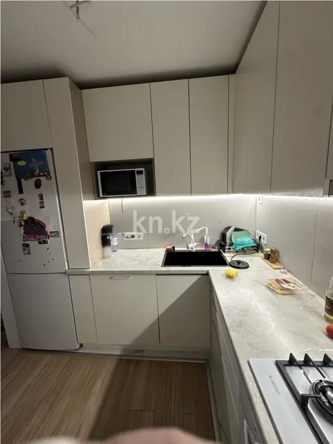 Продажа 3-комнатной квартиры, 60 м², ул. Манаса, дом  31 в Алматы - фото 2