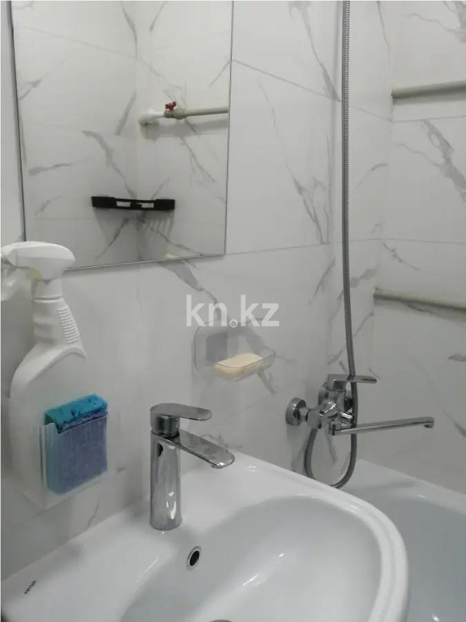 Продажа 1-комнатной квартиры, 7.7 м², мкр-н Аксай-3, дом  10 - Продажа квартир в Алматы фото 1 из 3