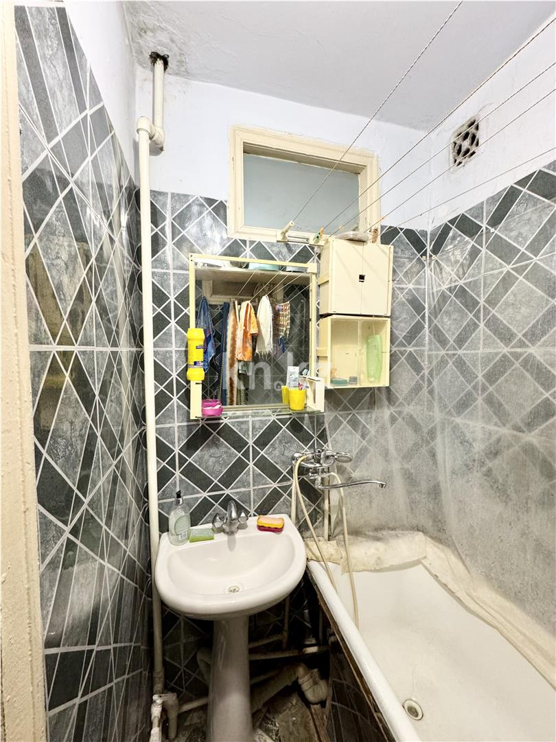 Продажа 3-комнатной квартиры, 60 м², ул. Ермекова, дом  56 - Продажа квартир в Караганде фото 10 из 10