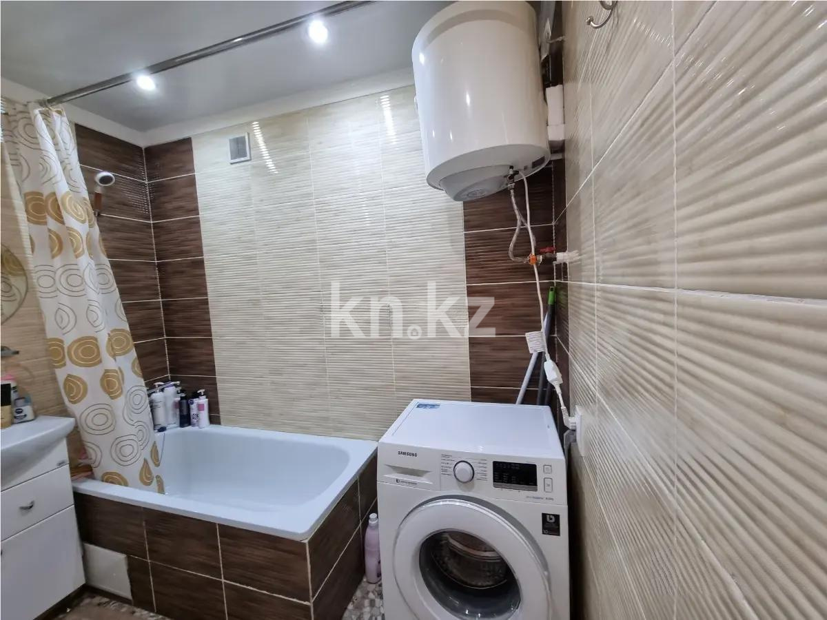 Продажа 3-комнатной квартиры, 59 м², ул. Ержанова, дом  25 в Караганде - фото 4