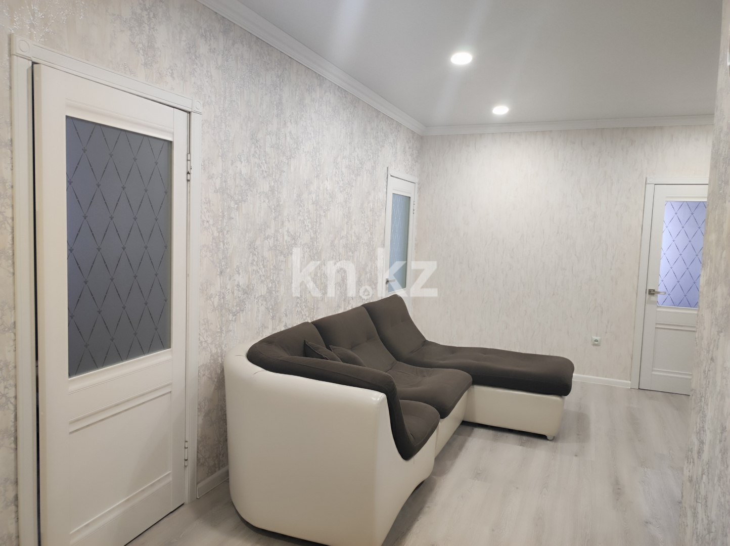 Продажа 3-комнатной квартиры, 80 м², ул. Сатыбалдина, дом  4/1 - Продажа  трехкомнатных квартир в Караганде фото 3 из 8