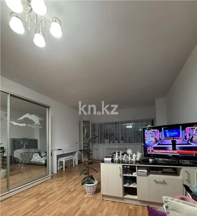 Продажа 1-комнатной квартиры, 43 м², ул. Достык, дом  5 - Продажа  однокомнатных квартир в новостройках Астаны без посредников с фото фото 1 из 2