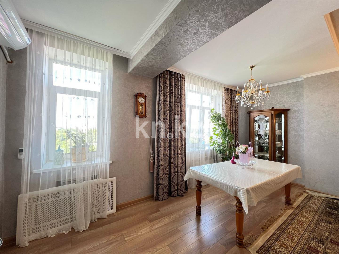 Продажа 3-комнатной квартиры, 127 м², ул. Аманжолова, дом  96/1 - Продажа квартир в Караганде фото 3 из 25