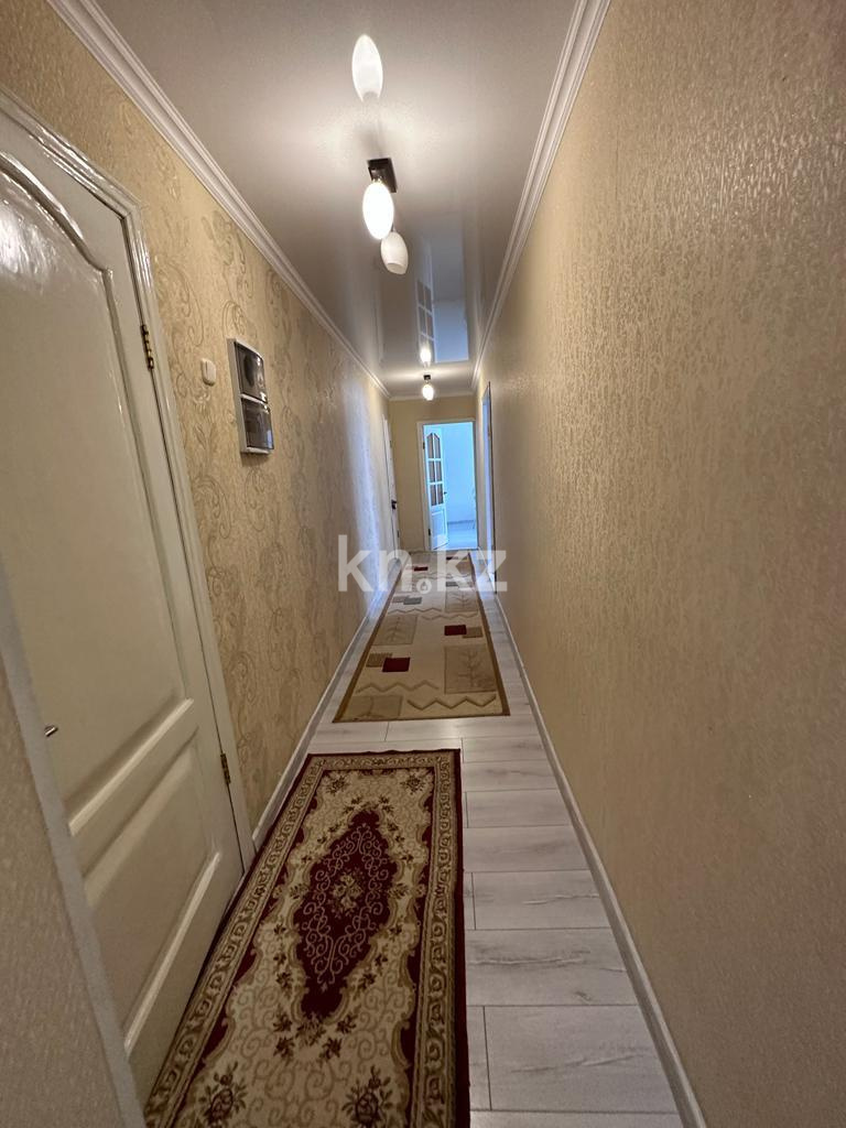 Продажа 3-комнатной квартиры, 102 м², ул. Муканова в Караганде - фото 15