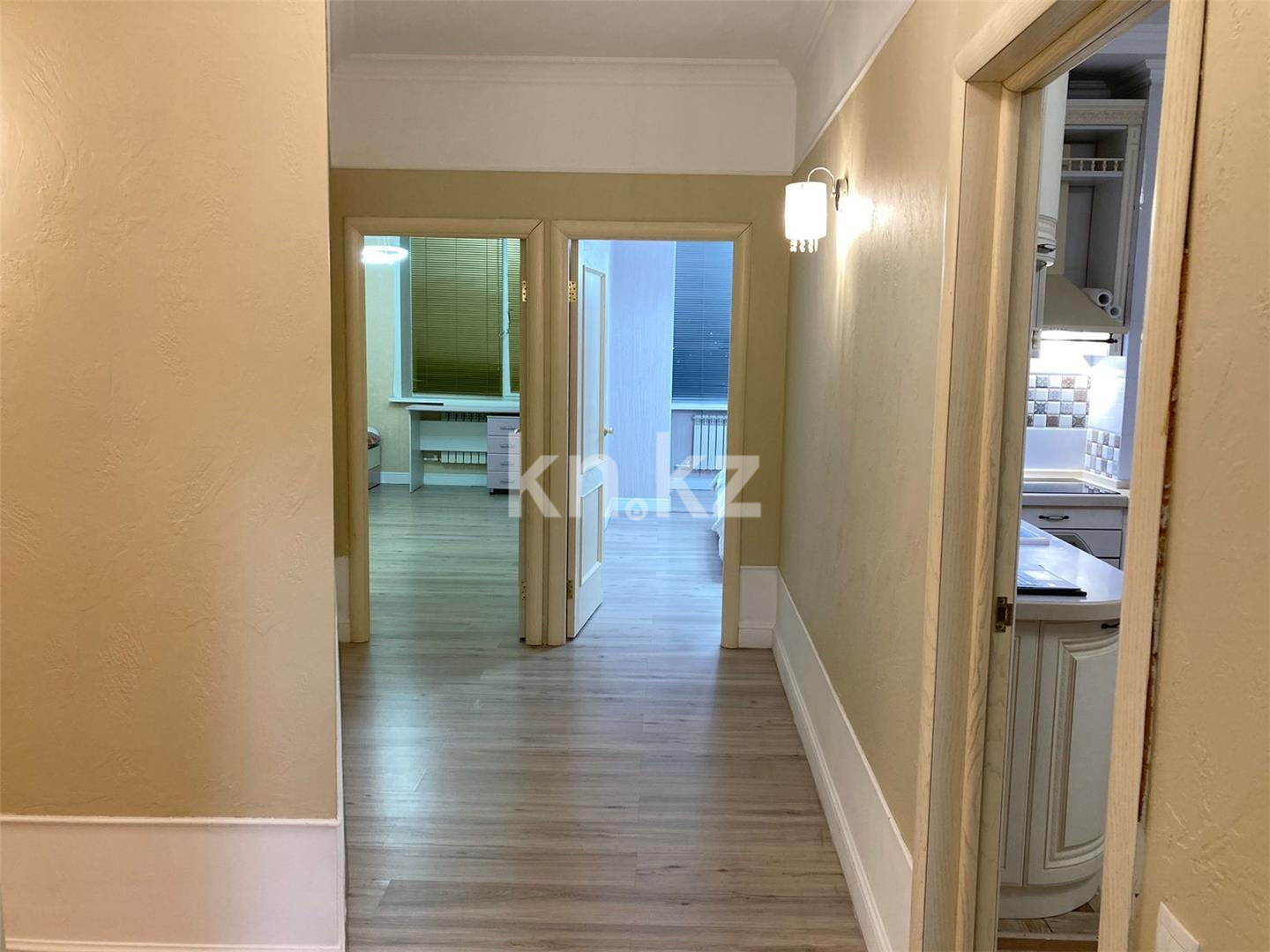 Продажа 3-комнатной квартиры, 105 м², мкр-н Степной-2 - Продажа  трехкомнатных квартир в Караганде фото 13 из 18