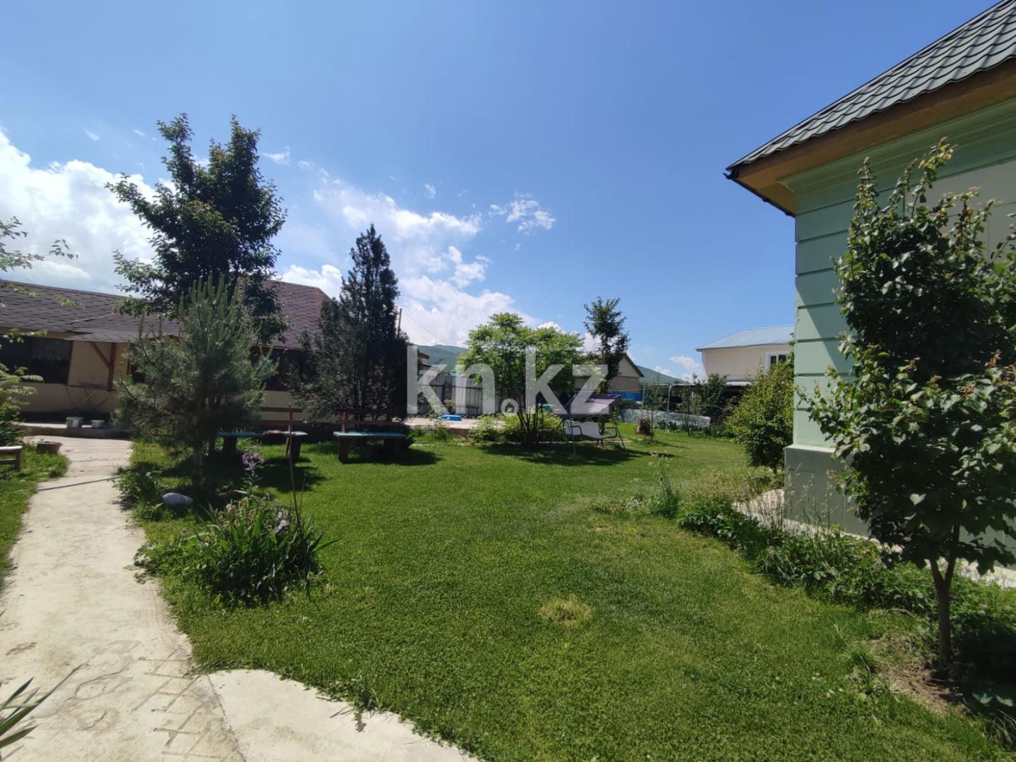 Продажа 6-комнатного дома, 600 м², Райымбек п. - Продажа домов, коттеджей в Алматинской области фото 2 из 25