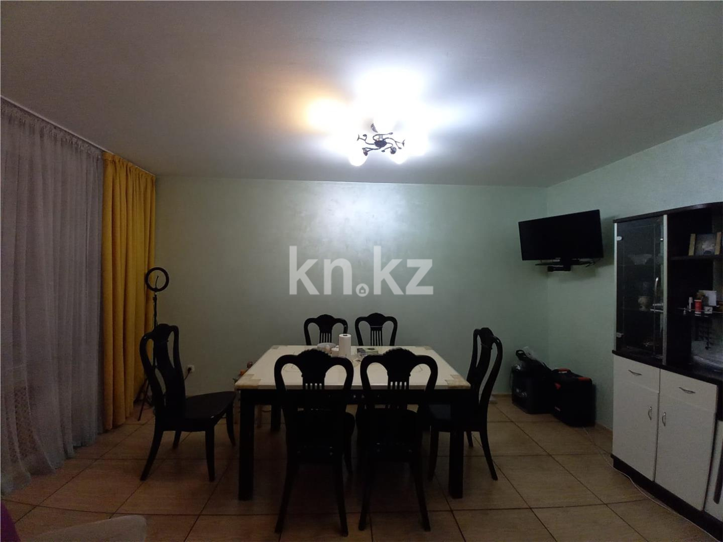 Продажа 4-комнатной квартиры, 92 м², ул. Торайгырова - Продажа  четырехкомнатных квартир в Астане с фото фото 8 из 12